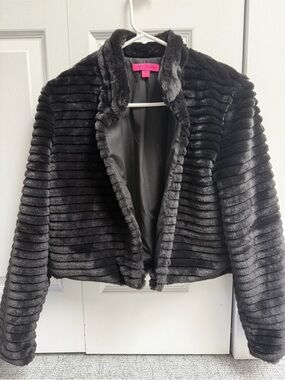 Betsy Johnson Black Faux-Fur Lined Jacket - Women’s small